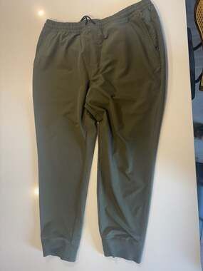 Old Navy StretchTech Go-H2O Jogger Pants XL Olive Green